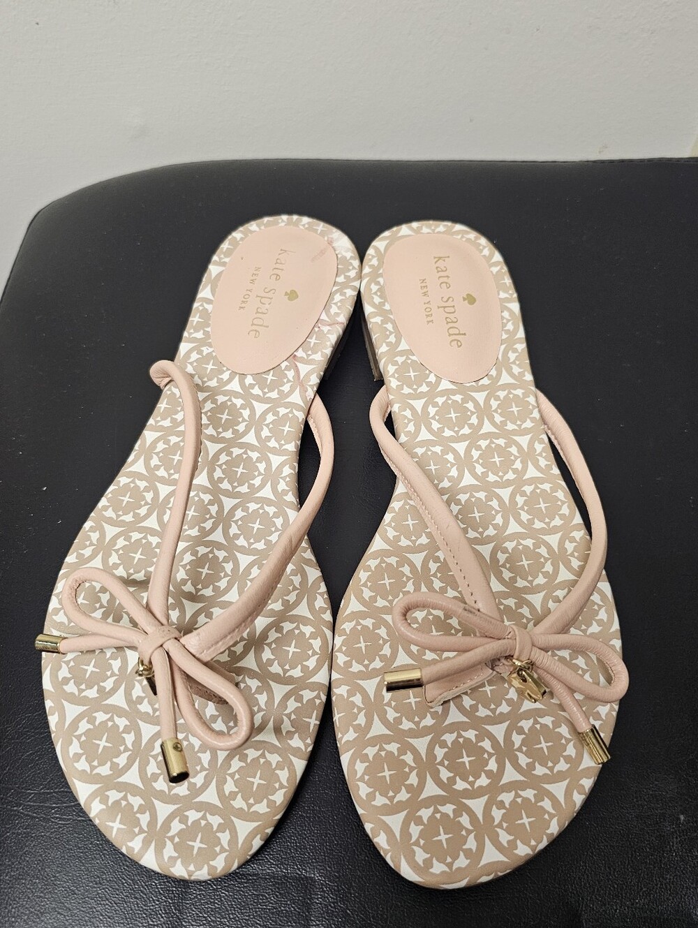 Kate Spade Womens Flip Flop Thong Sandals Slip On Flats Beige Size 7